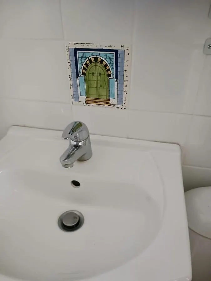 Apartment Charmant Studio: Quiet Oasis with Pool in Villeneuve-lès-Avignon France